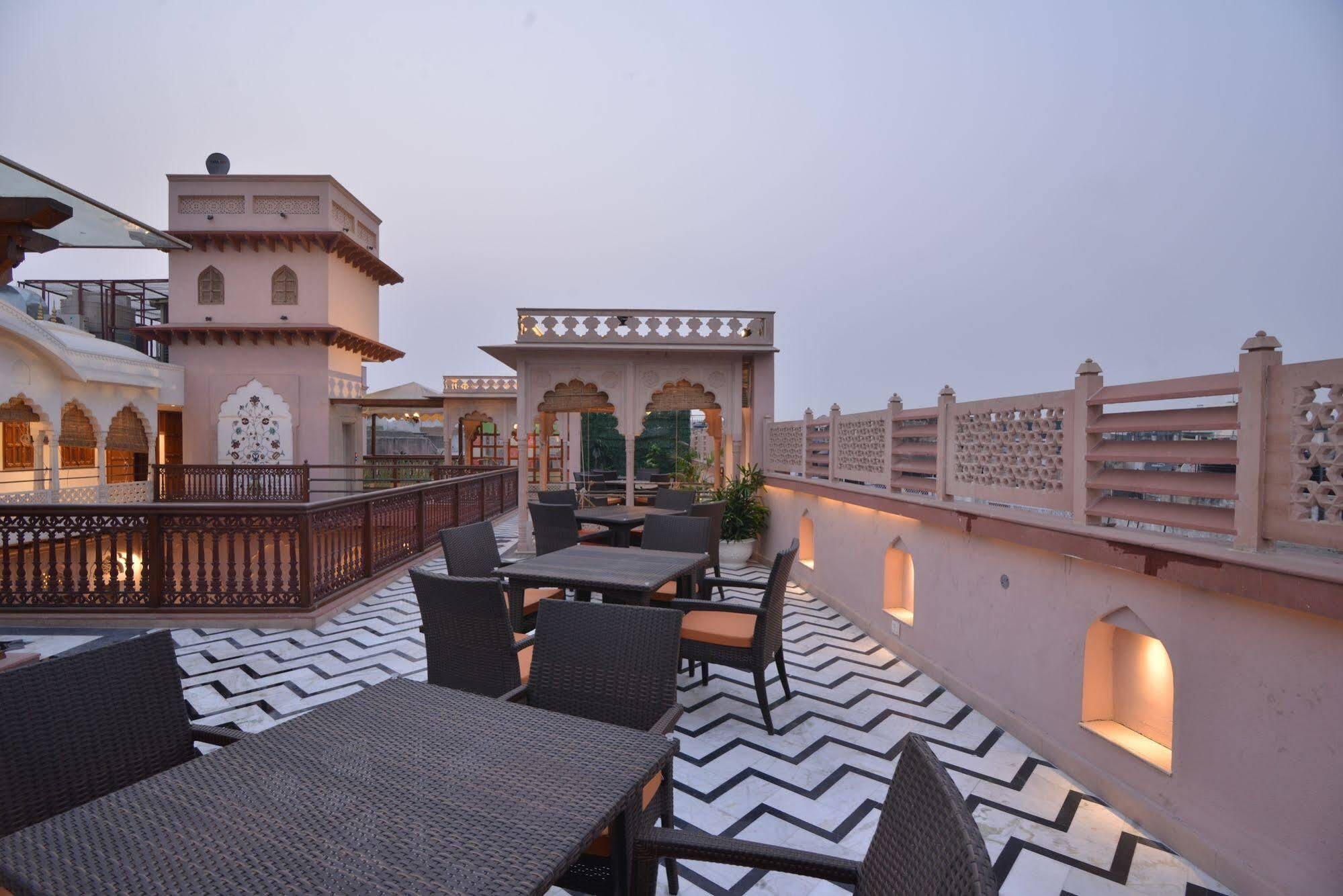 Haveli Dharampura - Unesco Awarded Boutique Heritage Hotel Neu-Delhi Exterior foto
